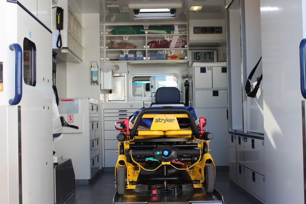 Intérieur d'une ambulance permis C1